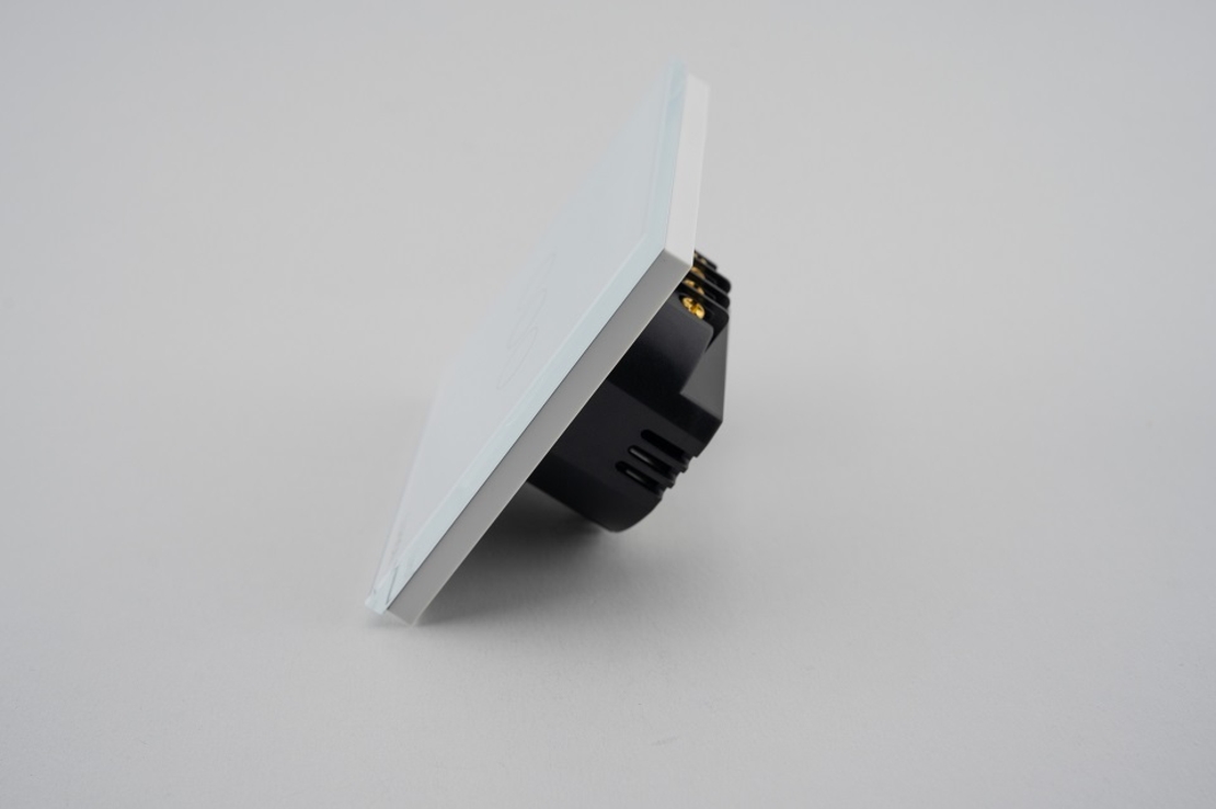 Intrerupator Triplu cu Touch din Sticla LUXION, 500W, alb