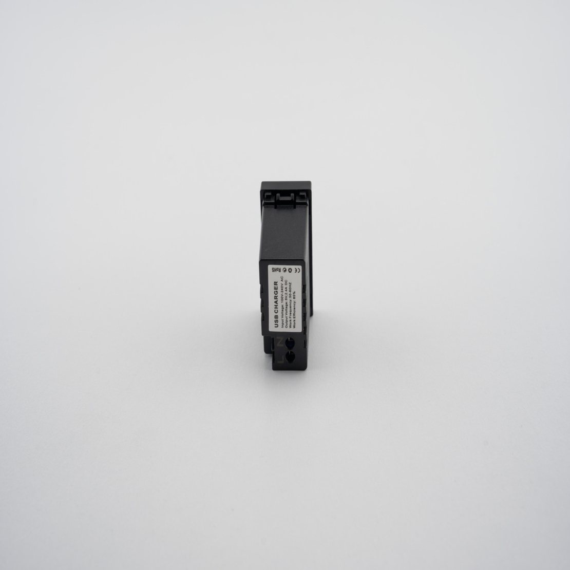 Modul Priza USB 2.4A 5V LUXION, negru