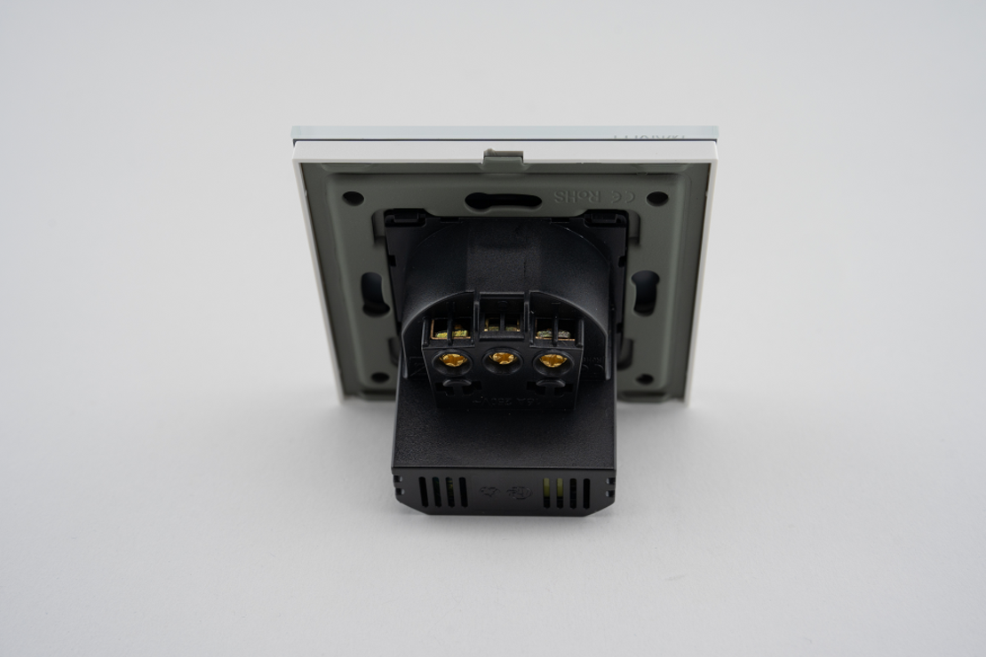 Priza Simpla + USB-A + USB-C LUXION cu Rama din Sticla, alb