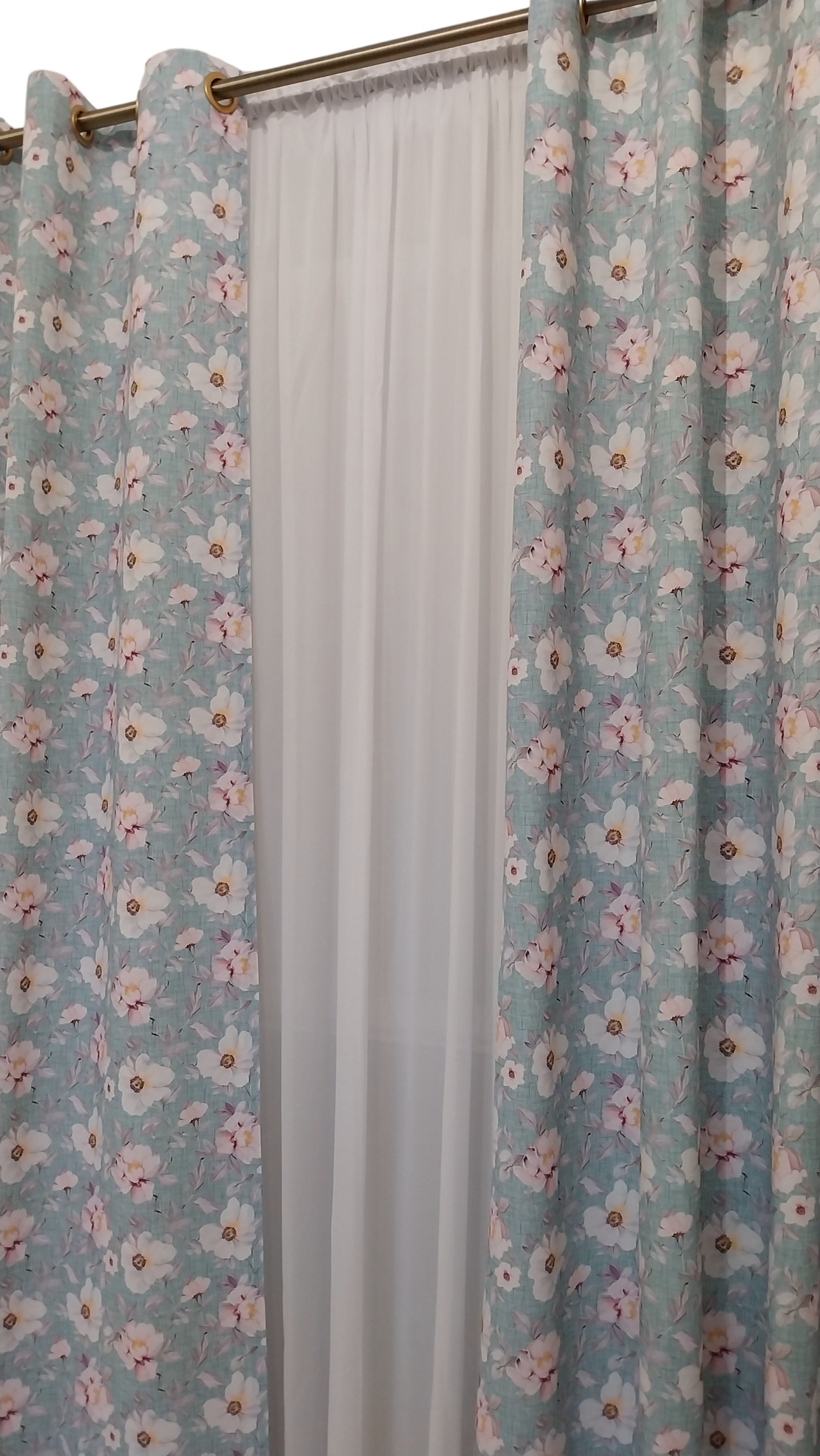 Set draperii Anabelle 2 x 1,40 m x 2,40 m.
