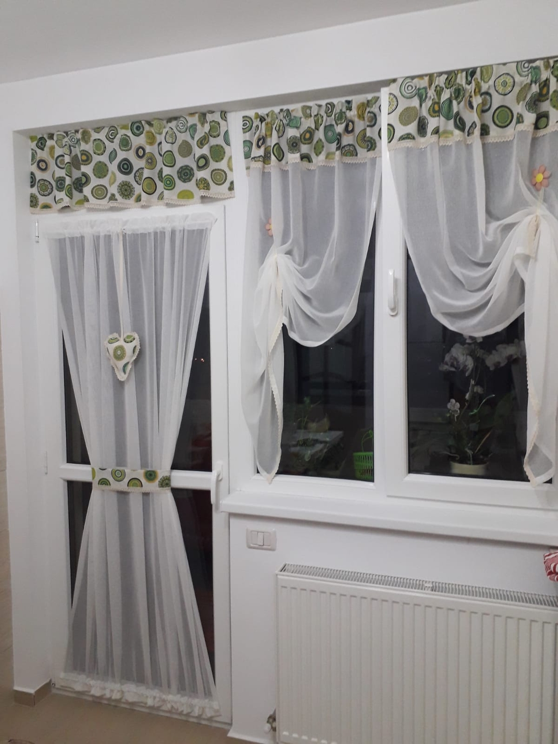 Perdea fixă bucătărie