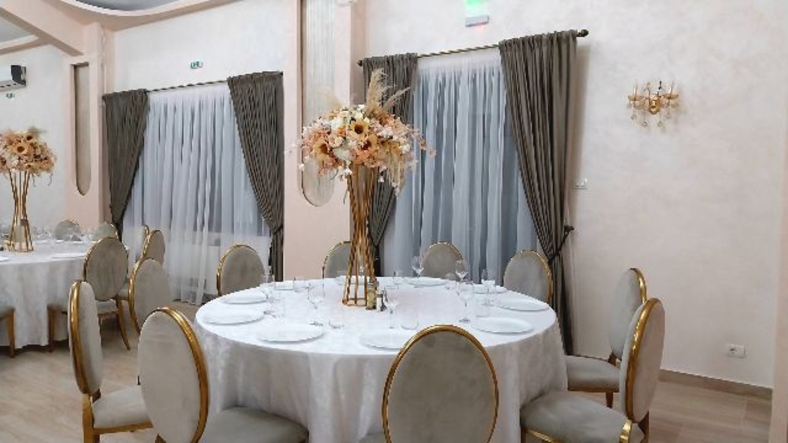 Set perdea de voal şi draperii de catifea