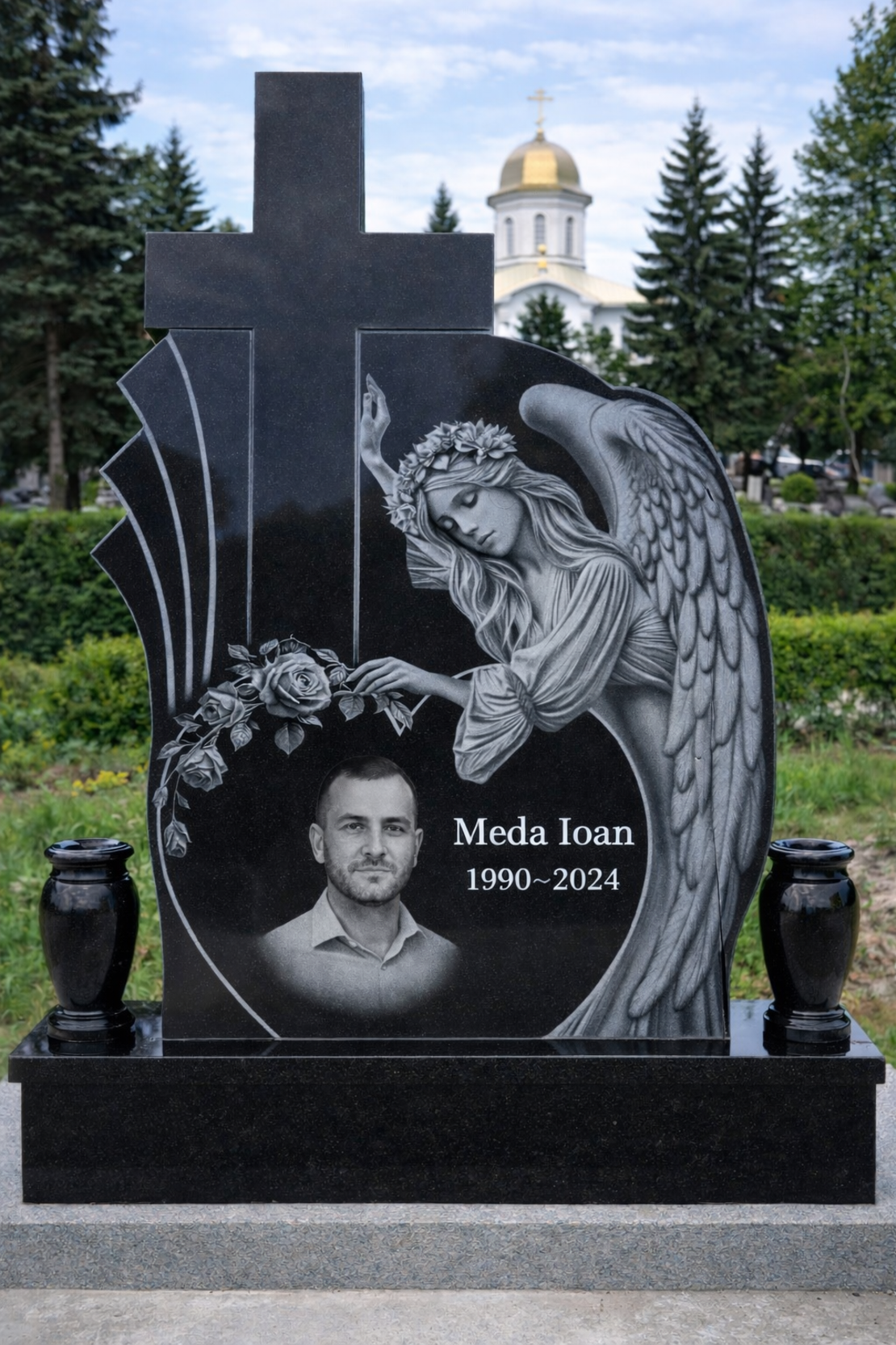 GRA-1831 CRUCE GRANIT CU INGER GRAVAT