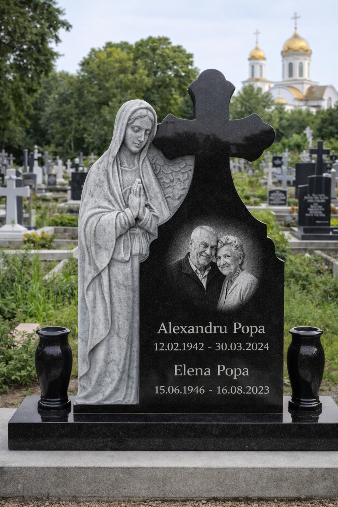 GRA-1857 MONUMENT FUNERAR GRANIT NEGRU CU SCULPTURA MAICA DOMNULUI RUGACIUNE