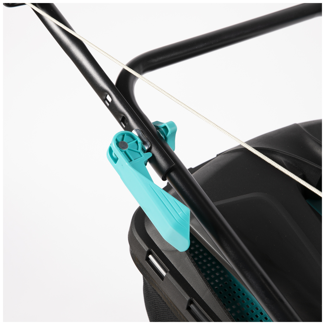Masina de tuns gazon Detoolz, 5CP, 196CC, latime de taiere 53cm, colector 70L, propulsie automata
