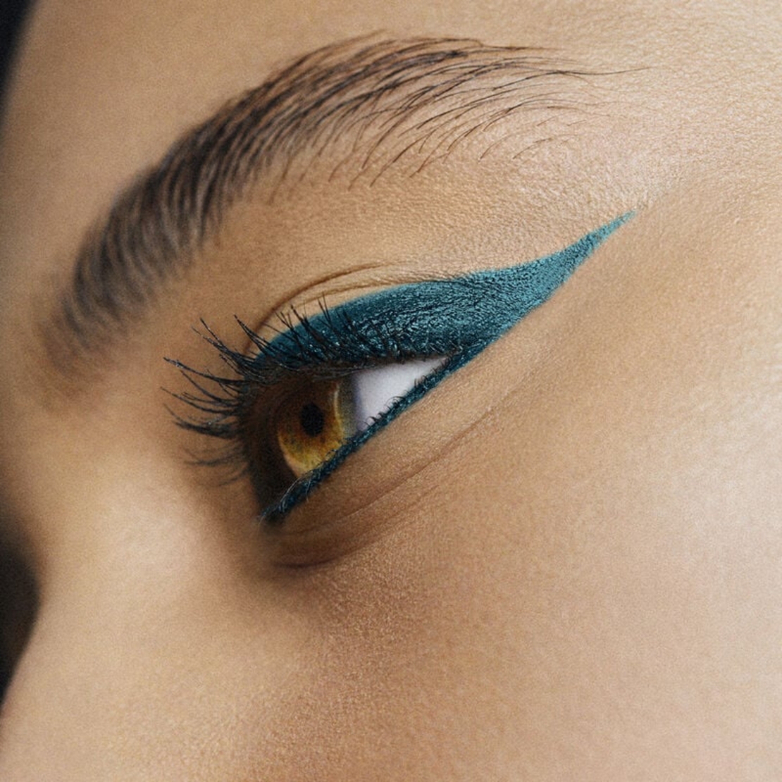 MAKE UP FOR EVER AQUA RESIST COLOR PENCIL - CREIONI CONTUR OCHI REZISTENT LA APĂ 24 ORE