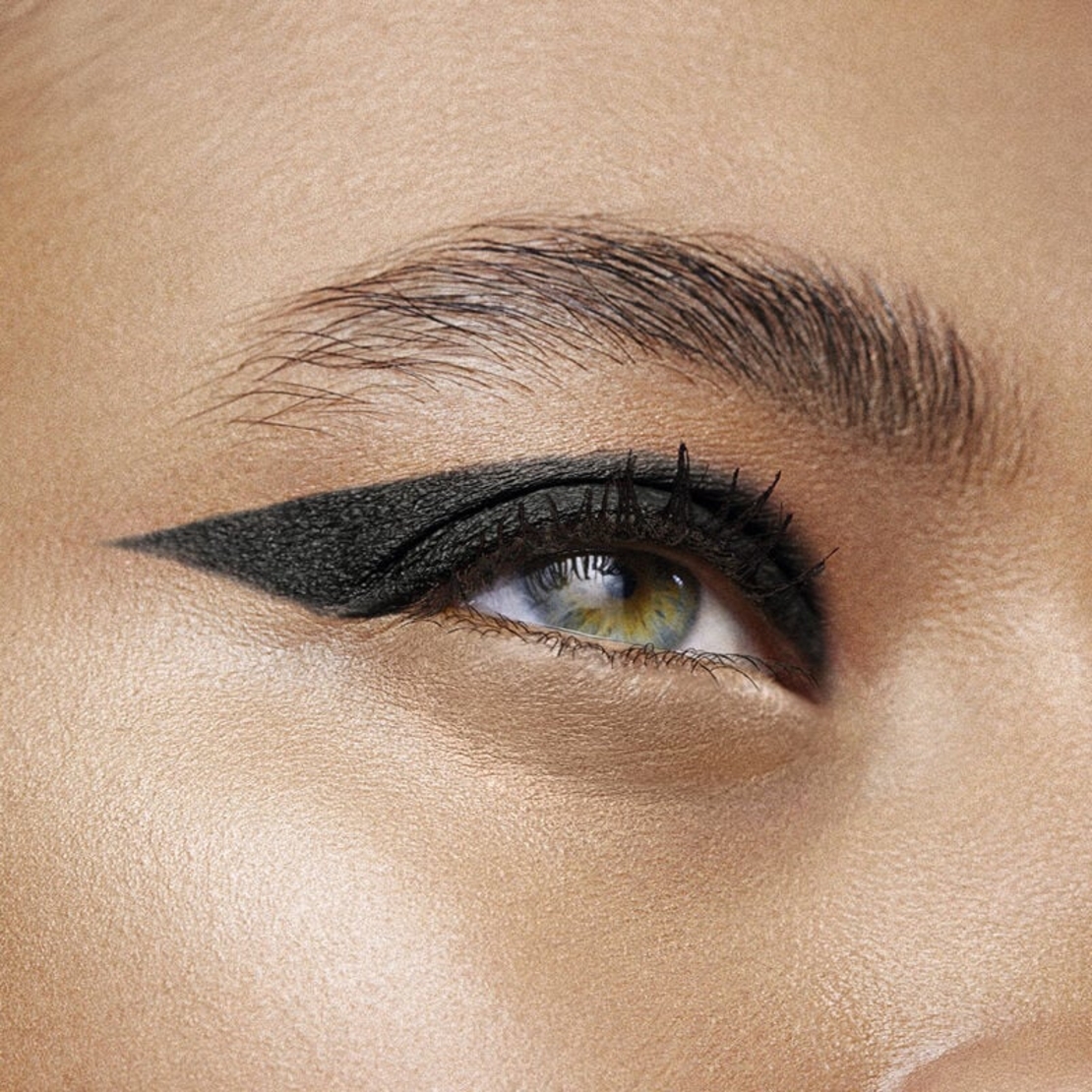 MAKEUP FOR EVER AQUA RESIST SMOKY SHADOW - CREION CONTUR OCHI REZISTENT LA APĂ ȘI LA TRANSFER