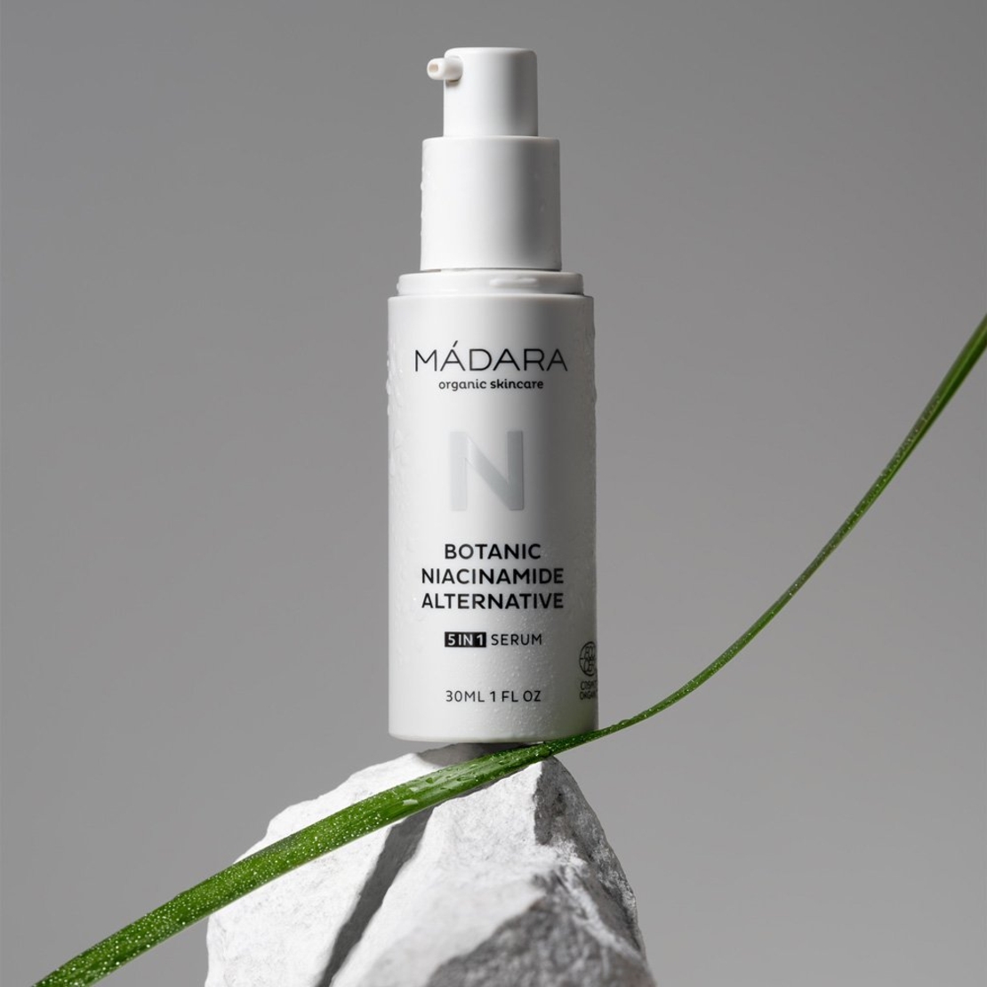 MÁDARA BOTANIC NIACINAMIDE Alternative Ser VEGAN 5-în-1 – 30 ml | Ten Uniform