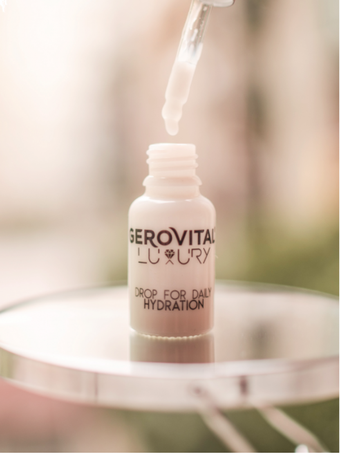 Gerovital Luxury - Picătura pentru Hidratare Zilnică - Ser hidratant pentru toate tipurile de ten 15 ml