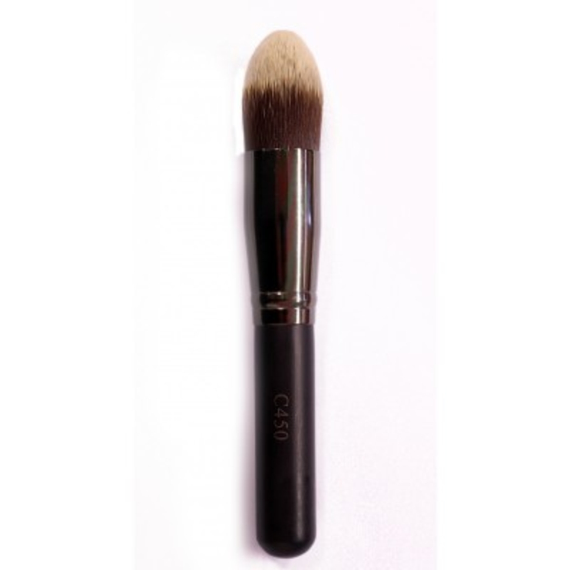 Crown Brush Pointed Foundation – C450