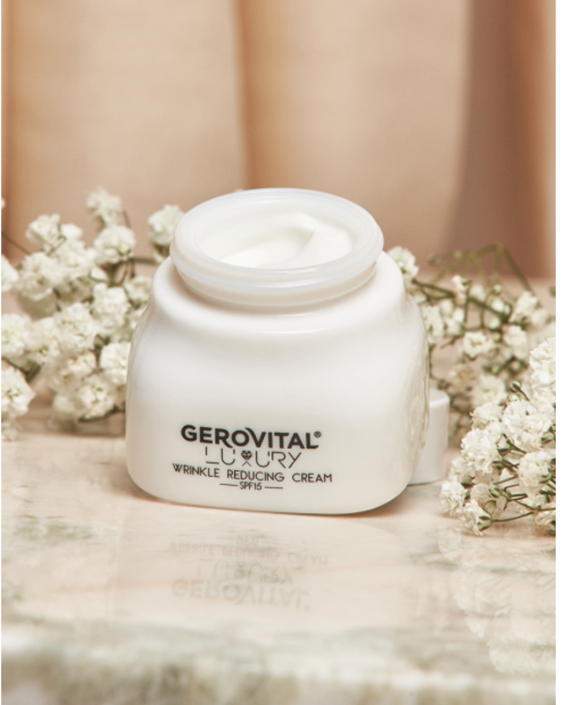 Gerovital Luxury - Cremă pentru Atenuarea Ridurilor cu SPF 15 – Fermitate și Redensificare 50 ml