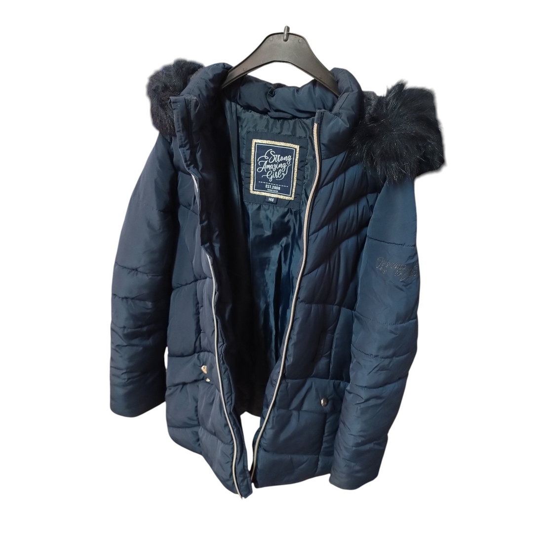 Geacă Lungă de Iarnă Puffer C&A Strong Amazing Girl cu Blăniță și Curea în Talie – Mărimea 146 (10-11 Ani) | Second Hand Premium
