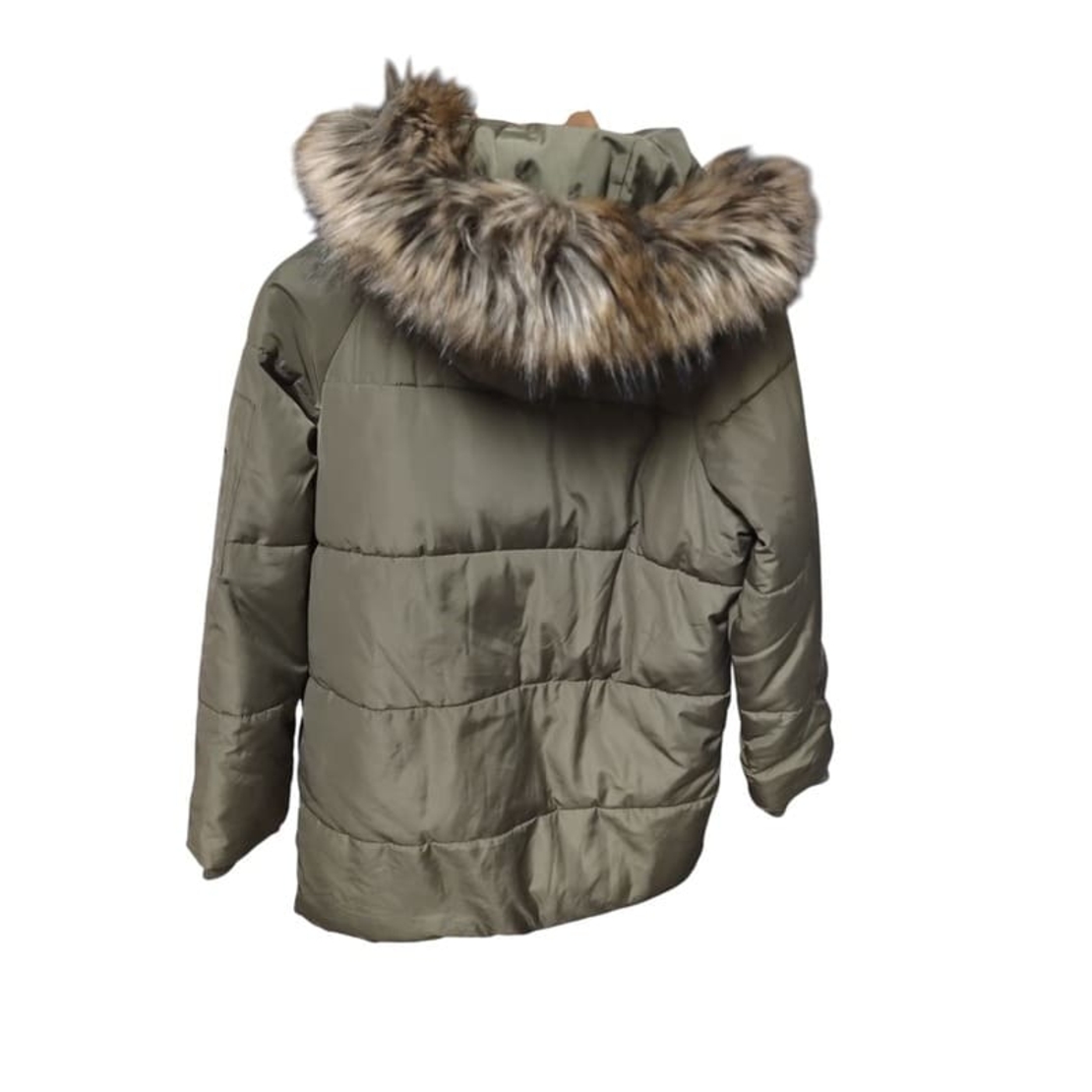 Geacă Groasă de Iarnă Puffer Primark cu Glugă și Blăniță, Verde Oliv – Mărimea 152 (11-12 Ani) | Second Hand Premium