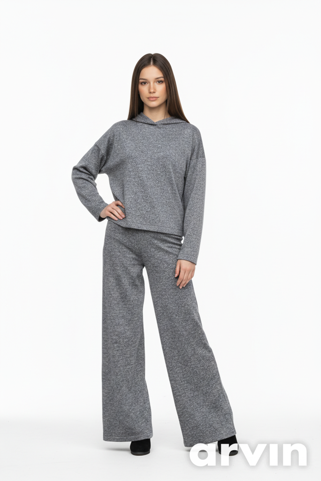 Compleu  hanorac si pantaloni