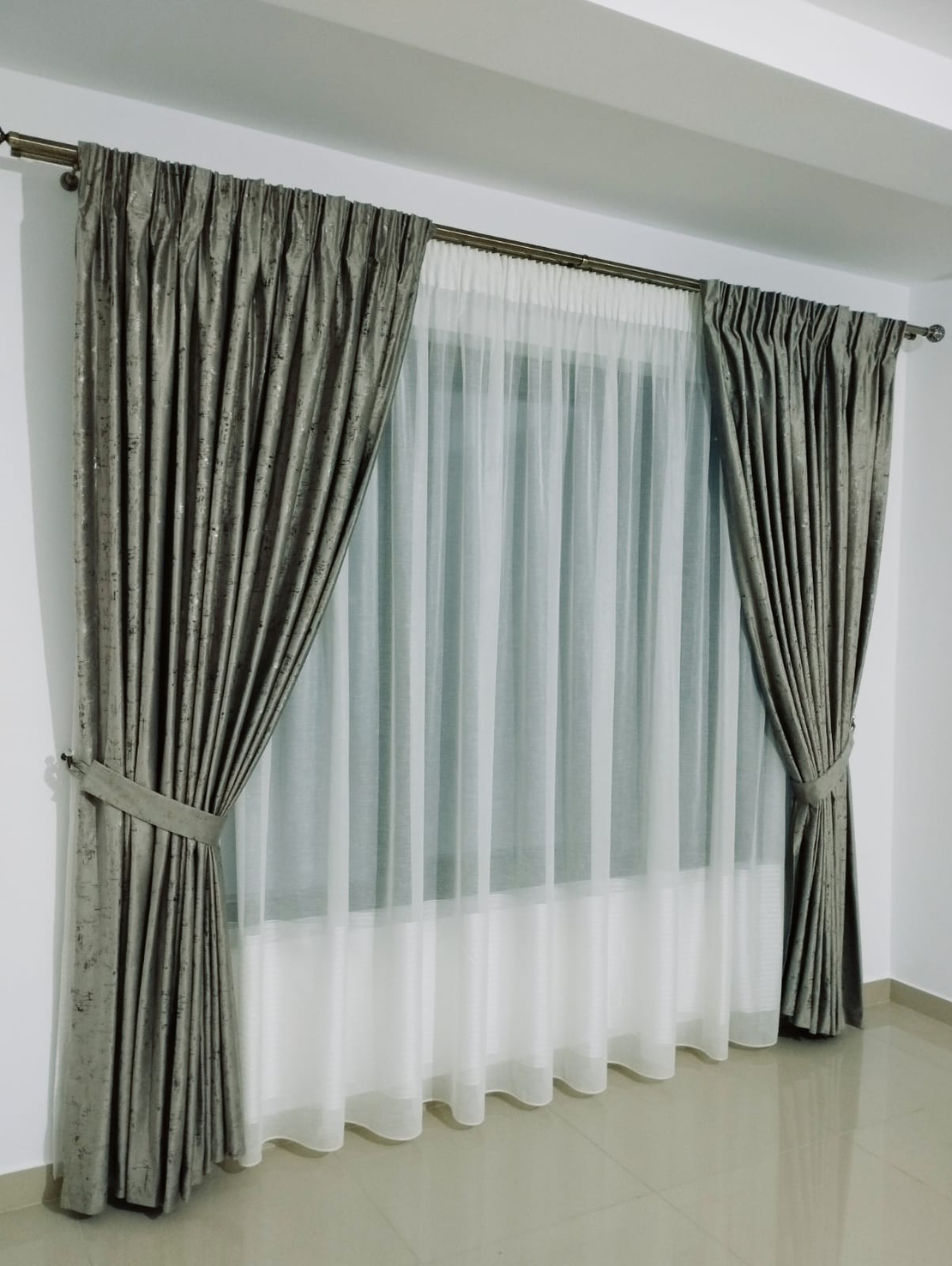 Draperii catifea si  voaluri