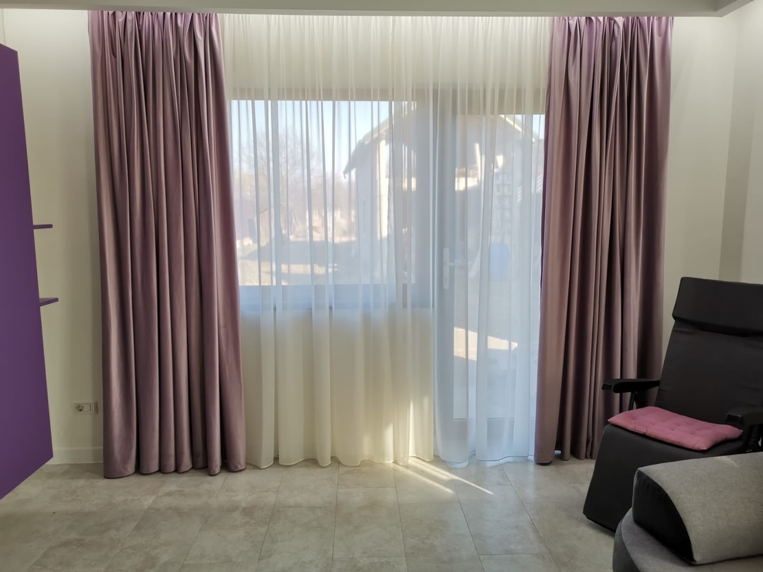 Draperii catifea si  voaluri
