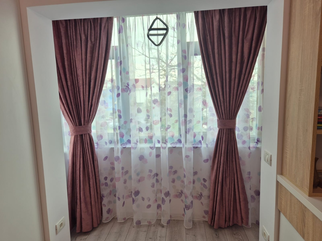 Draperii catifea si  voaluri