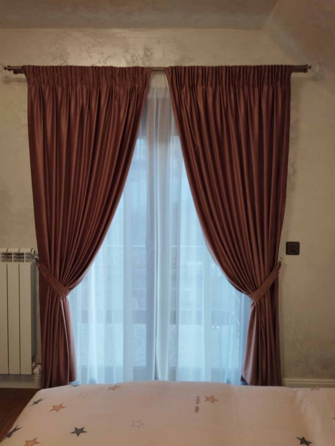 Draperii catifea si  voaluri