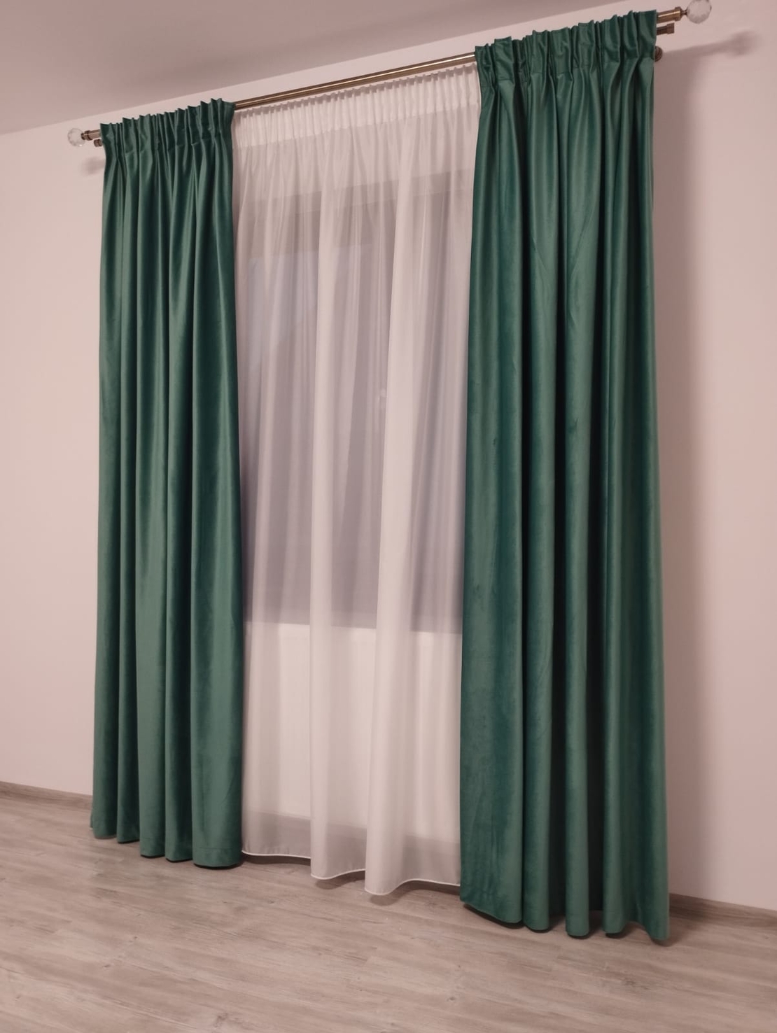 Draperii catifea si  voaluri