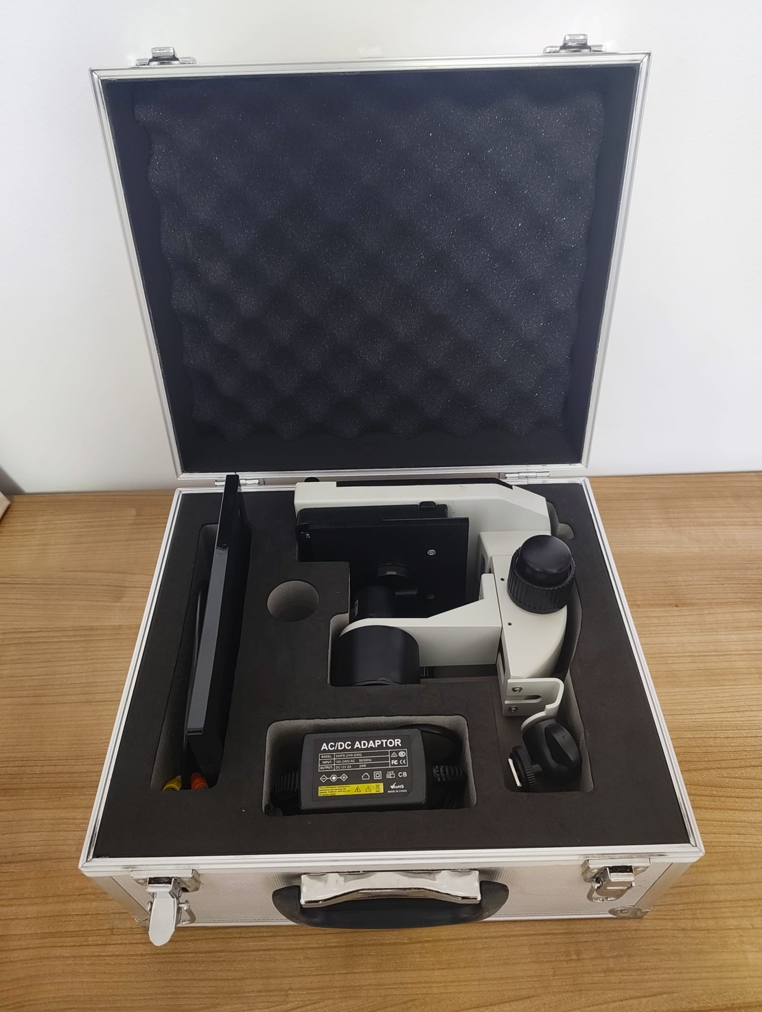 Microscopul Fohow pentru observarea capilarelor