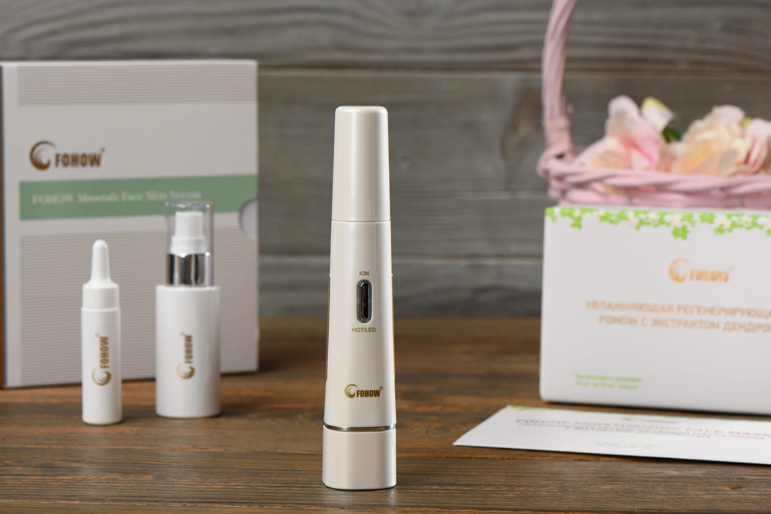 Dispozitivul de masaj facial cu iontoforeză