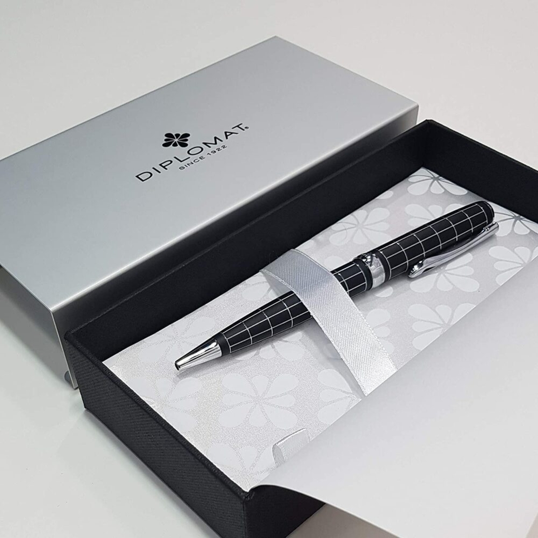 Pix easyflow DIPLOMAT Excellence A plus - Rhomb Guilloche Lapis Black