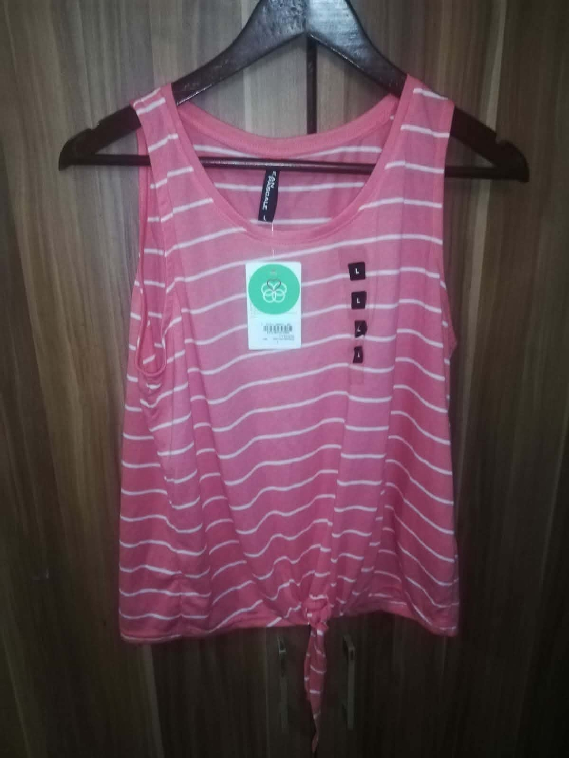 Tricou superb cu eticheta