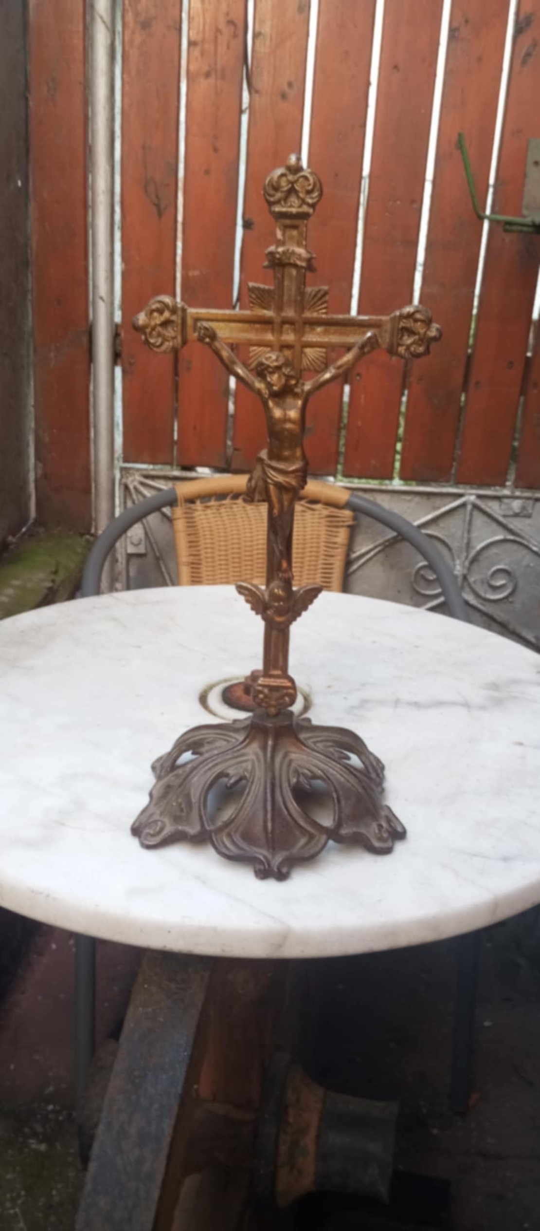 Crucifix de masa cupru