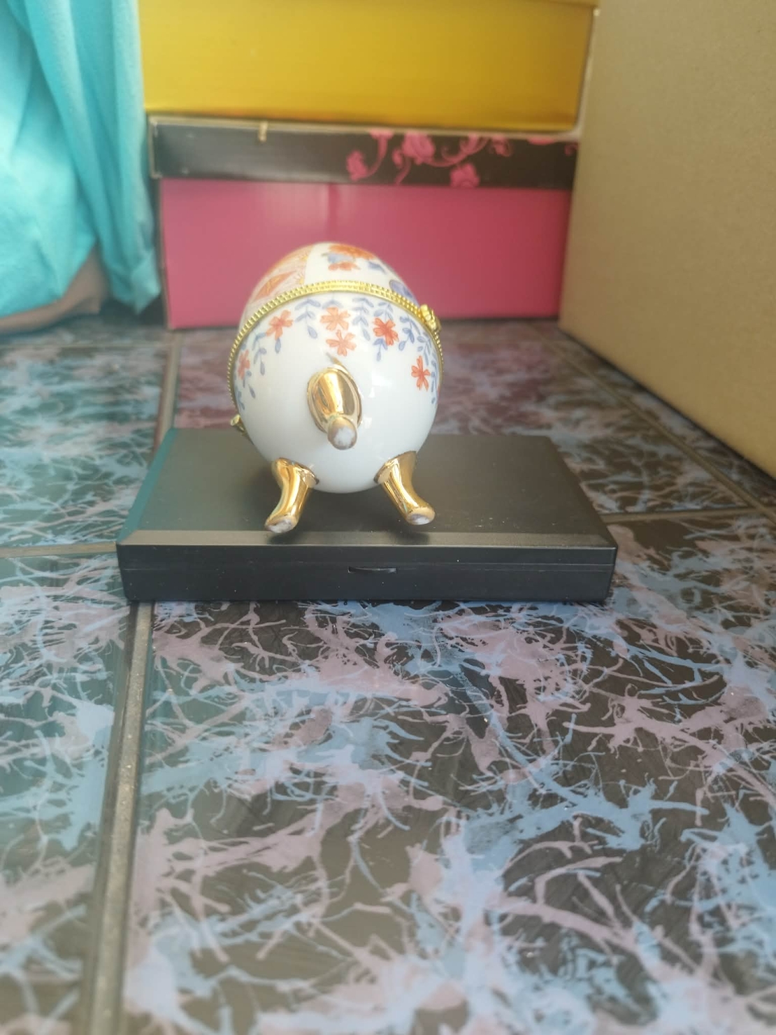 Cutiuță pt bijuterii tip ou faberge