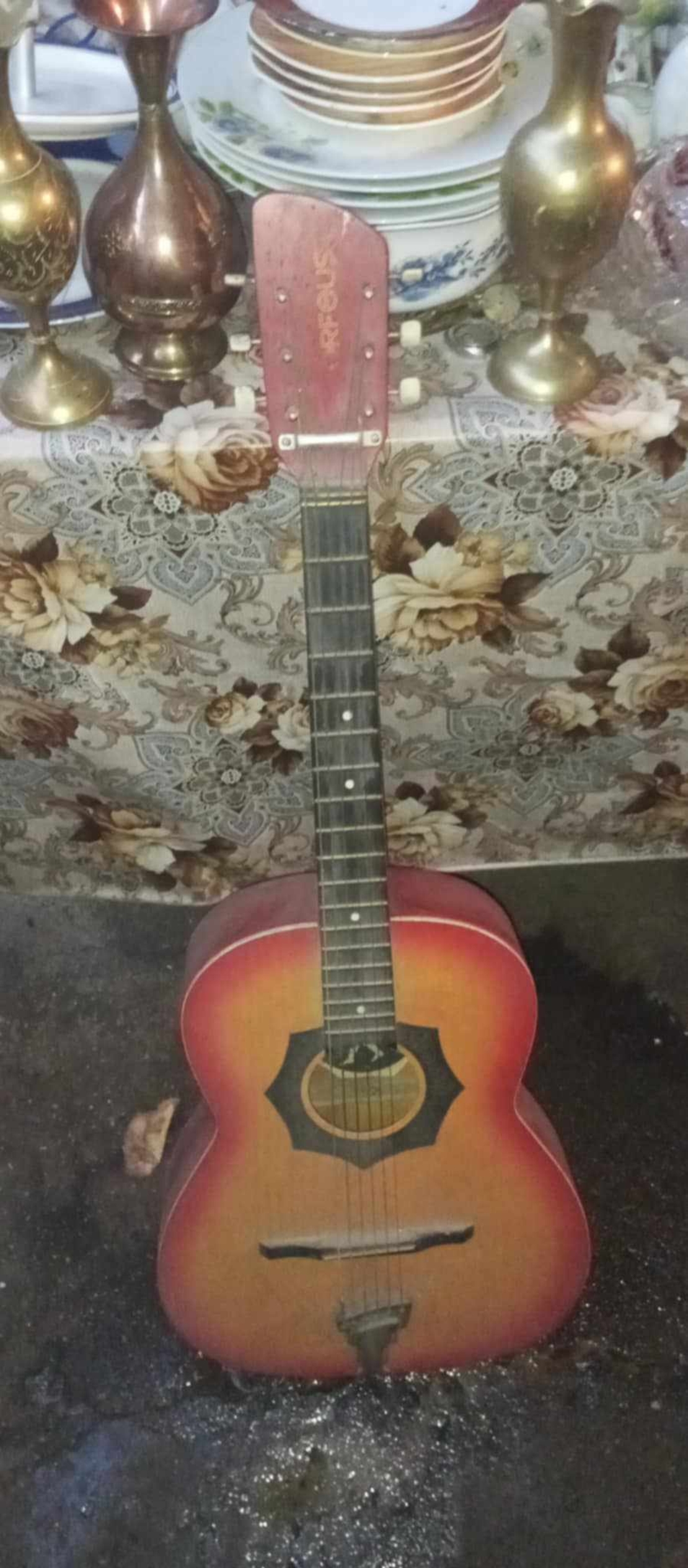 Chitara vintage Orfeus