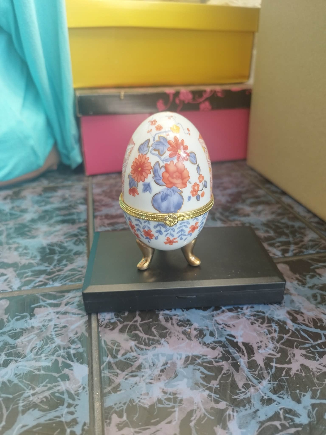 Cutiuță pt bijuterii tip ou faberge