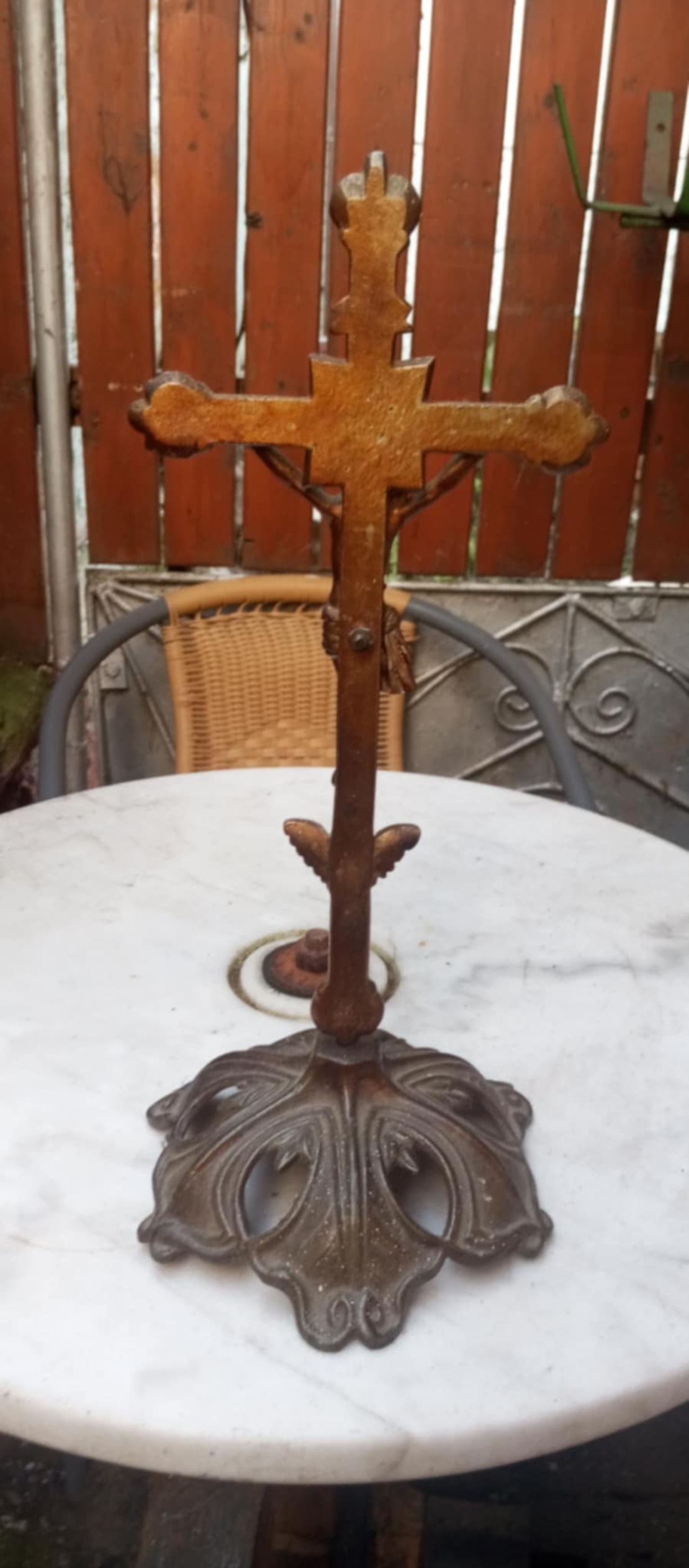 Crucifix de masa cupru