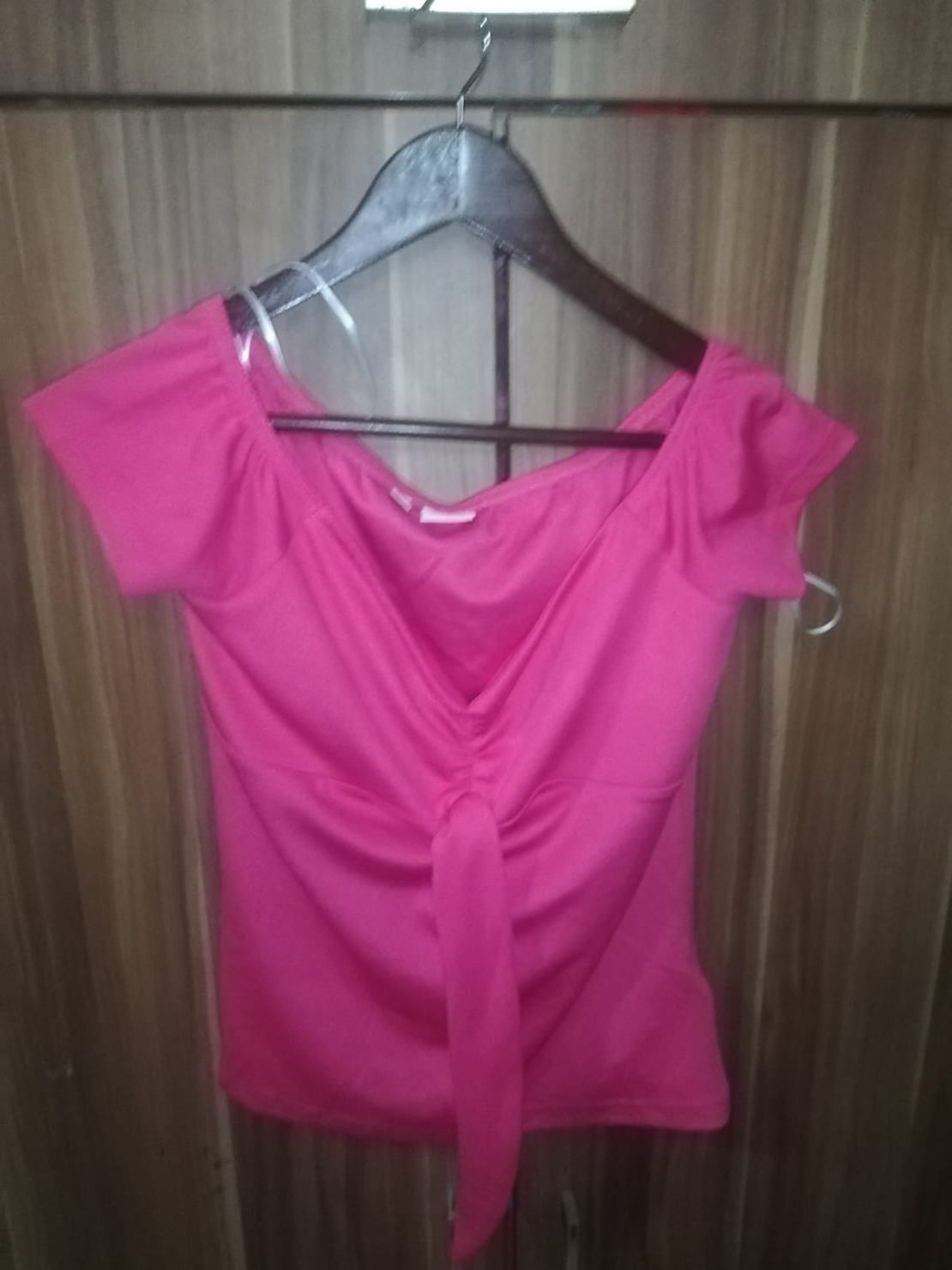 Tricou sau top elegant coral