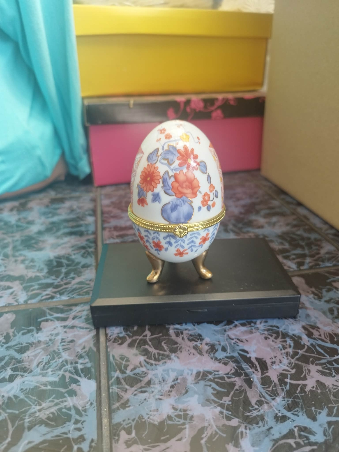 Cutiuță pt bijuterii tip ou faberge