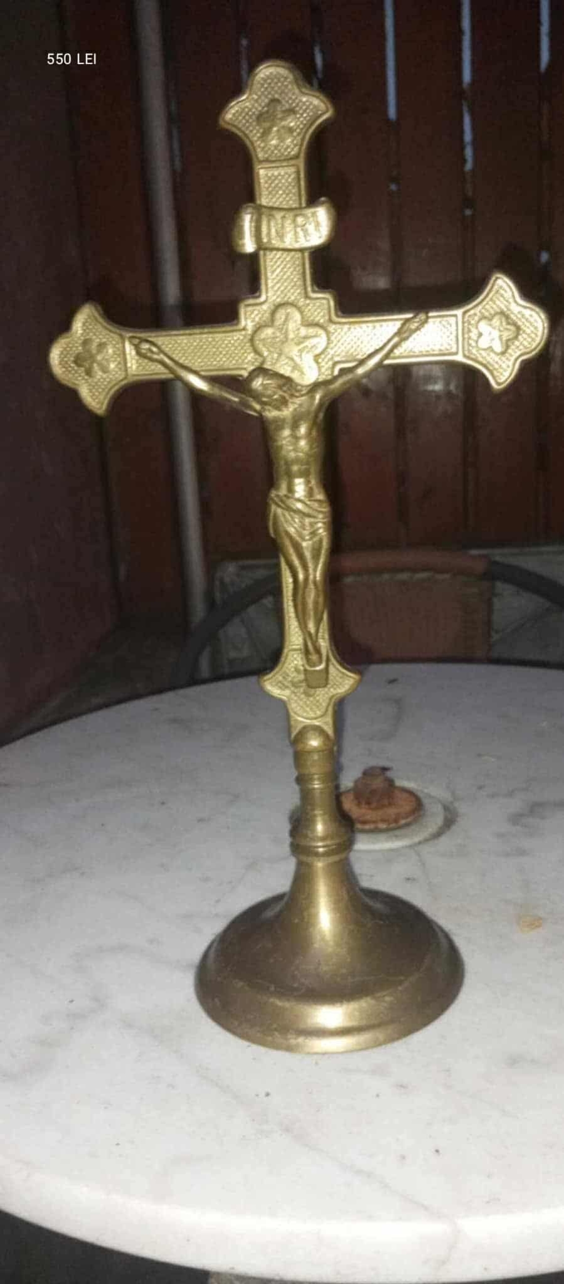 Crucifix de birou sau altar din bronz