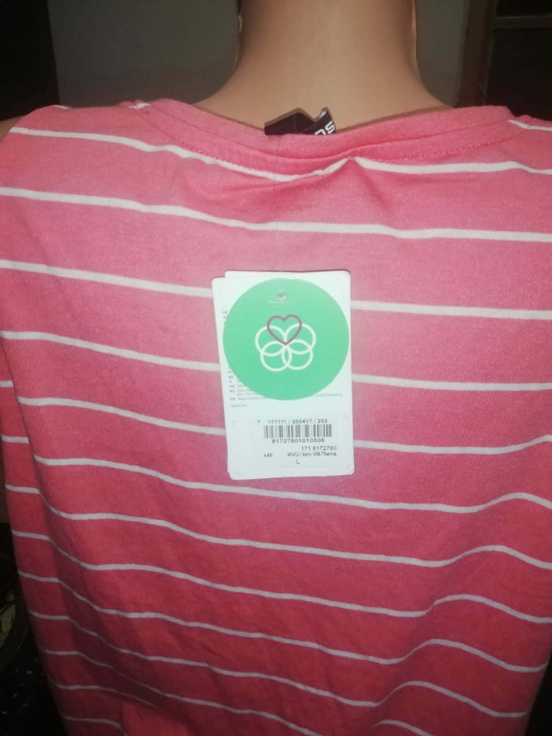 Tricou superb cu eticheta