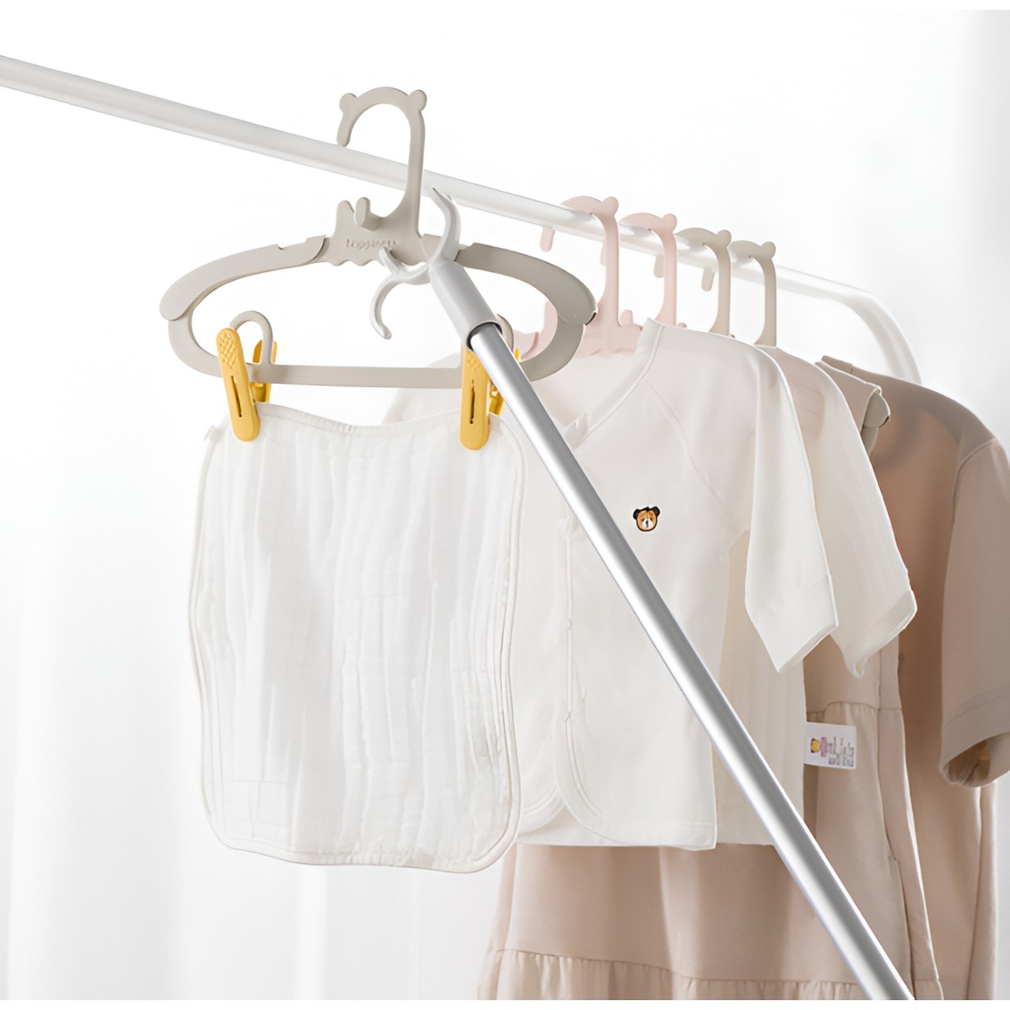 Set 10 de Cleme pentru Haine, Flippy, de Prindere pentru Pantaloni, Atasabile la Umerase, 1.6x2.3x6.35 cm, Galben