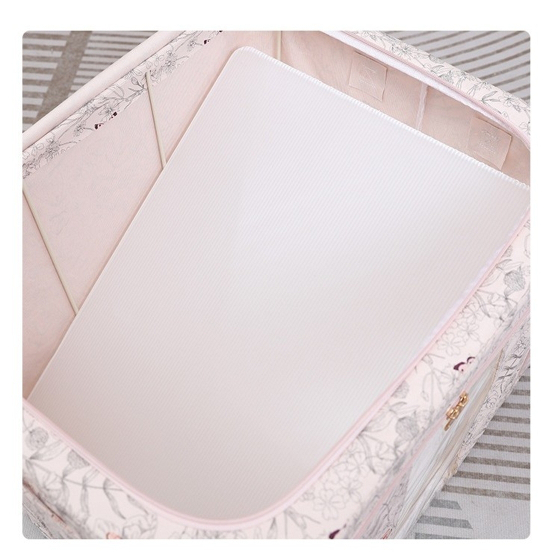 Cutie Depozitare, Vafy, 66L, din Material Textil, 50 x 40 x 33 cm, pentru Haine si Lenjerii, Model Fluturasi, Bej