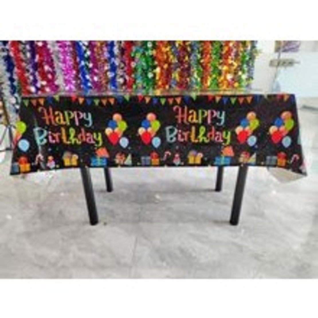 Fata de Masa, Flippy, din Folie, Imprimeu Happy Birthday cu Baloane, 137 x 183 cm, Negru