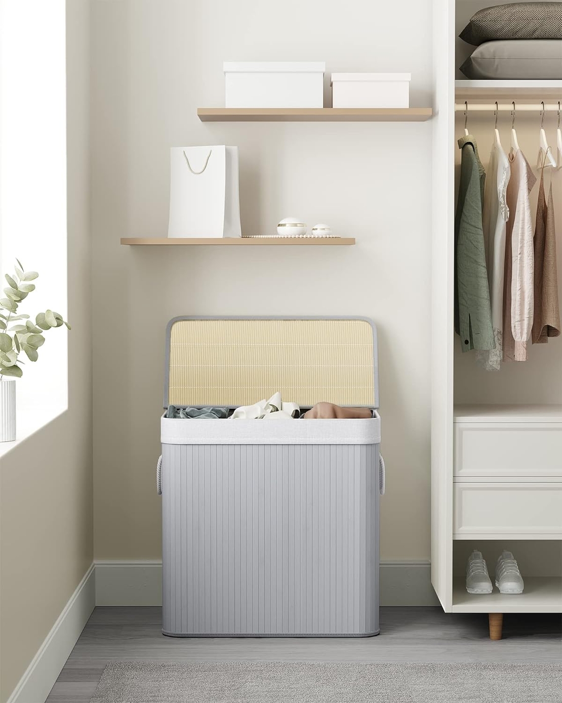 SONGMICS Cos de rufe din bambus, pliabil, cu captuseala detasabila lavabila, 3 compartimente, 150L, 60x40x62cm, gri