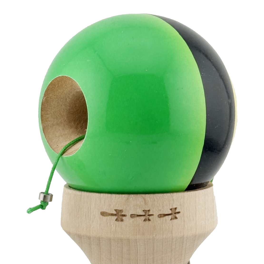 Kendama X Originala, Profesionala, Flippy, Super Sticky cu Cupe Mari KING SIZE V3, Gaura in Baza, Rulment Metalic, din lemn 18 cm, Ata 62/65 cm, Galben/Negru/Verde