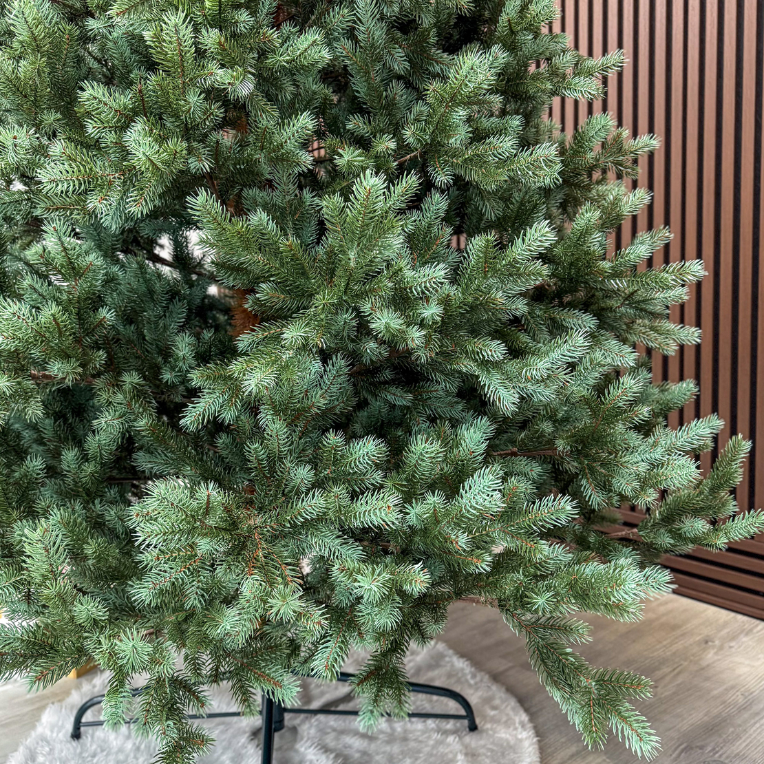 Brad artificial Sersimo, Hollandia, verde cu varfuri argintii, integral 3D, 210 cm