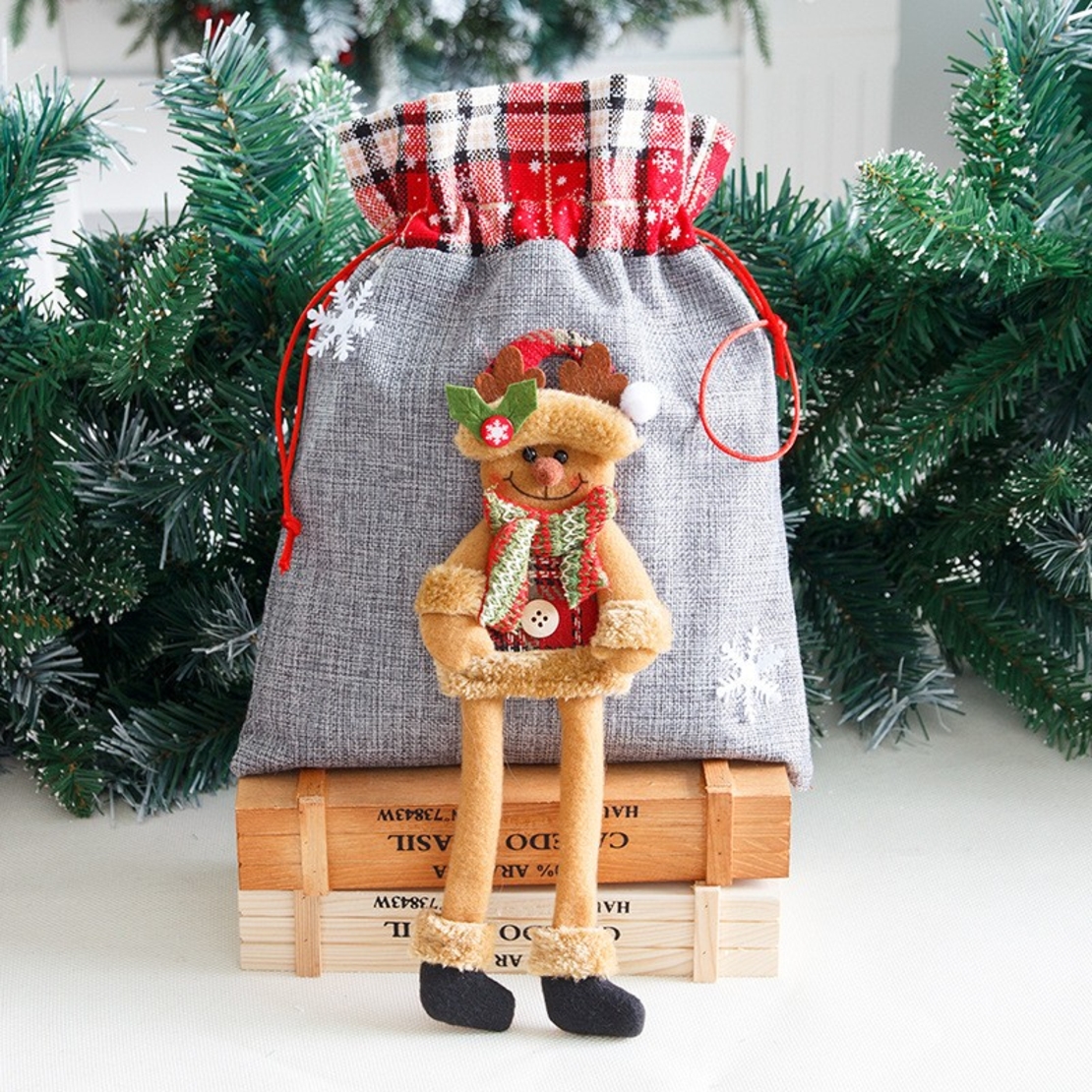 Sac din textil pentru cadouri de Craciun, Flippy, Model Ren, 30x25 cm, Gri