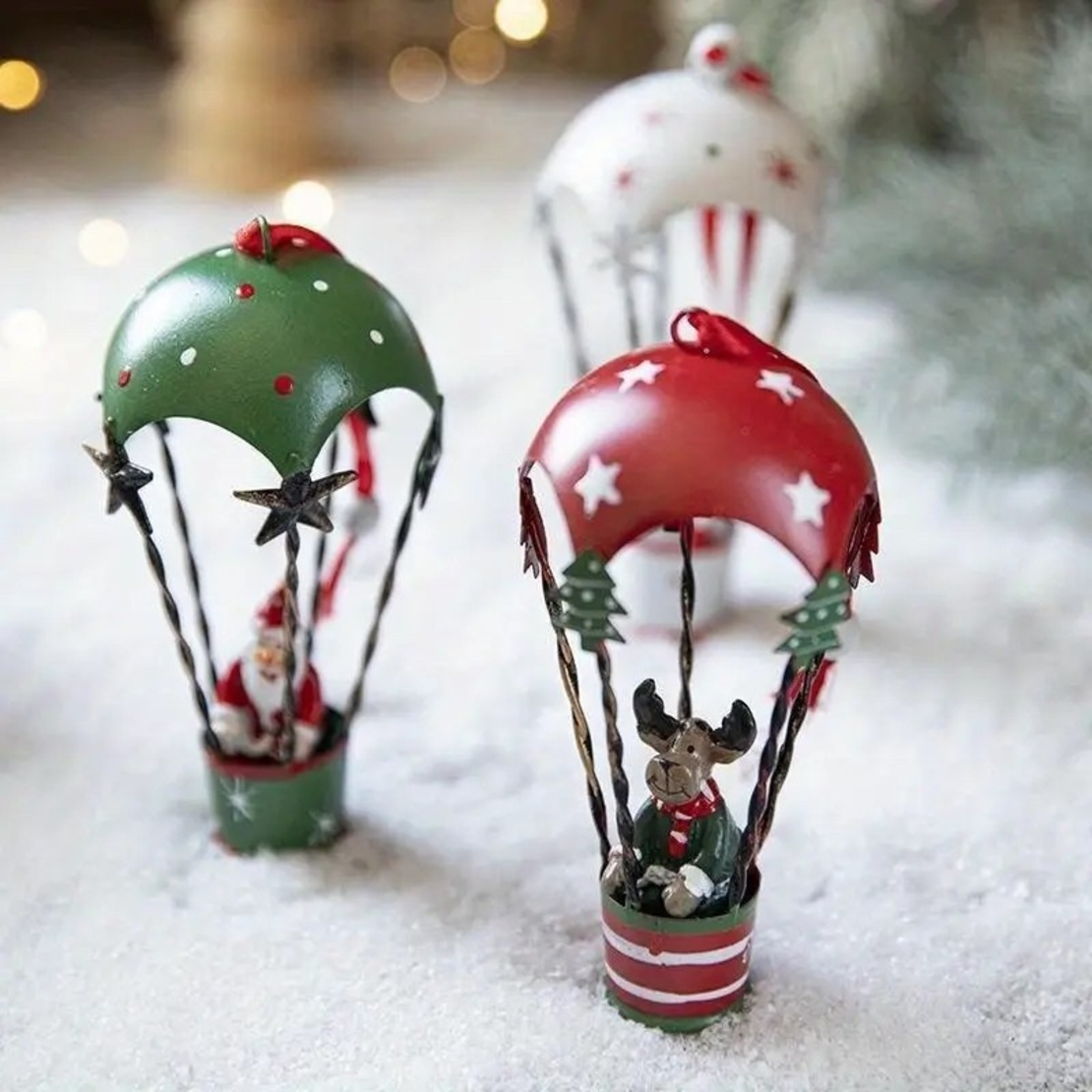 Figurina pentru Brad de Craciun, Flippy, Model Ren in Balon cu Aer Cald, Ornament pentru Brad, din Metal, 11 x 5.5 x 5.5 cm, Rosu inchis
