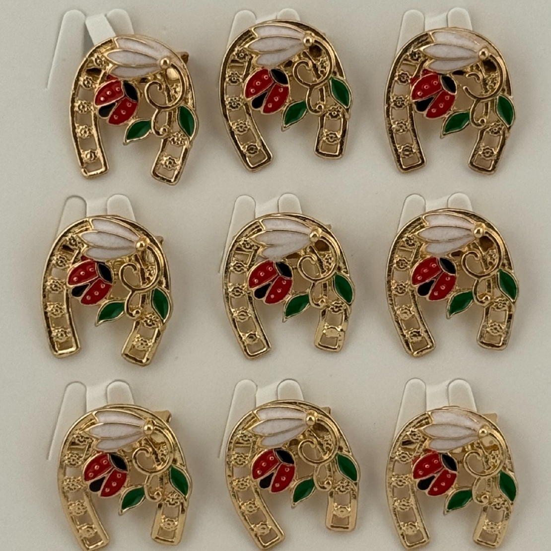 Set 12 Brose Martisor Primavara, Jolie, Model Potcoava cu Buburuza si Ghiocel