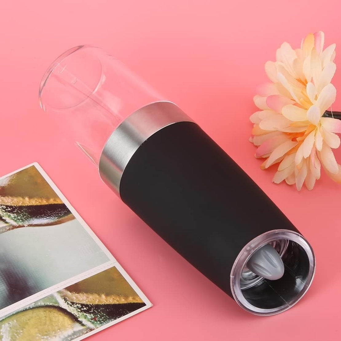 Set de 2 Rasnite electrice de Sare si Piper, Flippy, cu Camere Depozitare Transparente, Macinare, Functionare pe Baterii, cu Lumina, ABS, 20x6.5 cm, Negru/Transparent