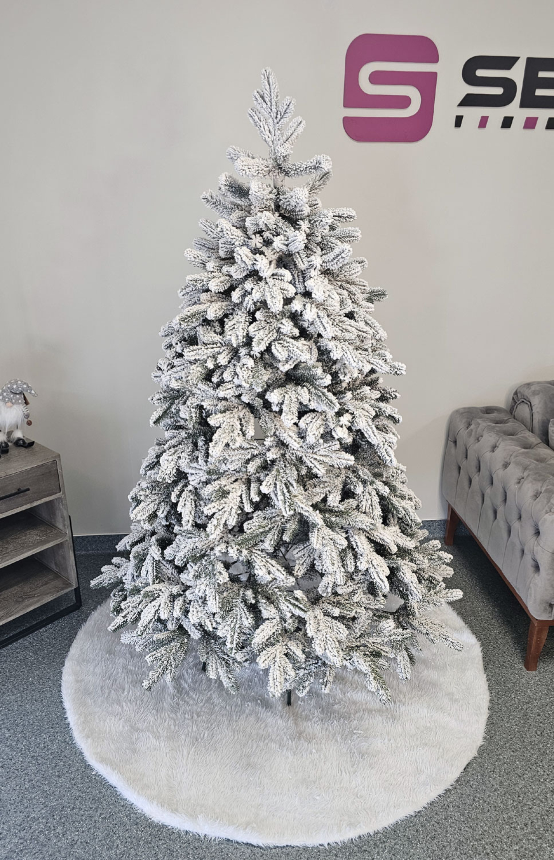 Brad artificial Christmas Deluxe by Sersimo, Kovalivska nins, 3D, 180cm