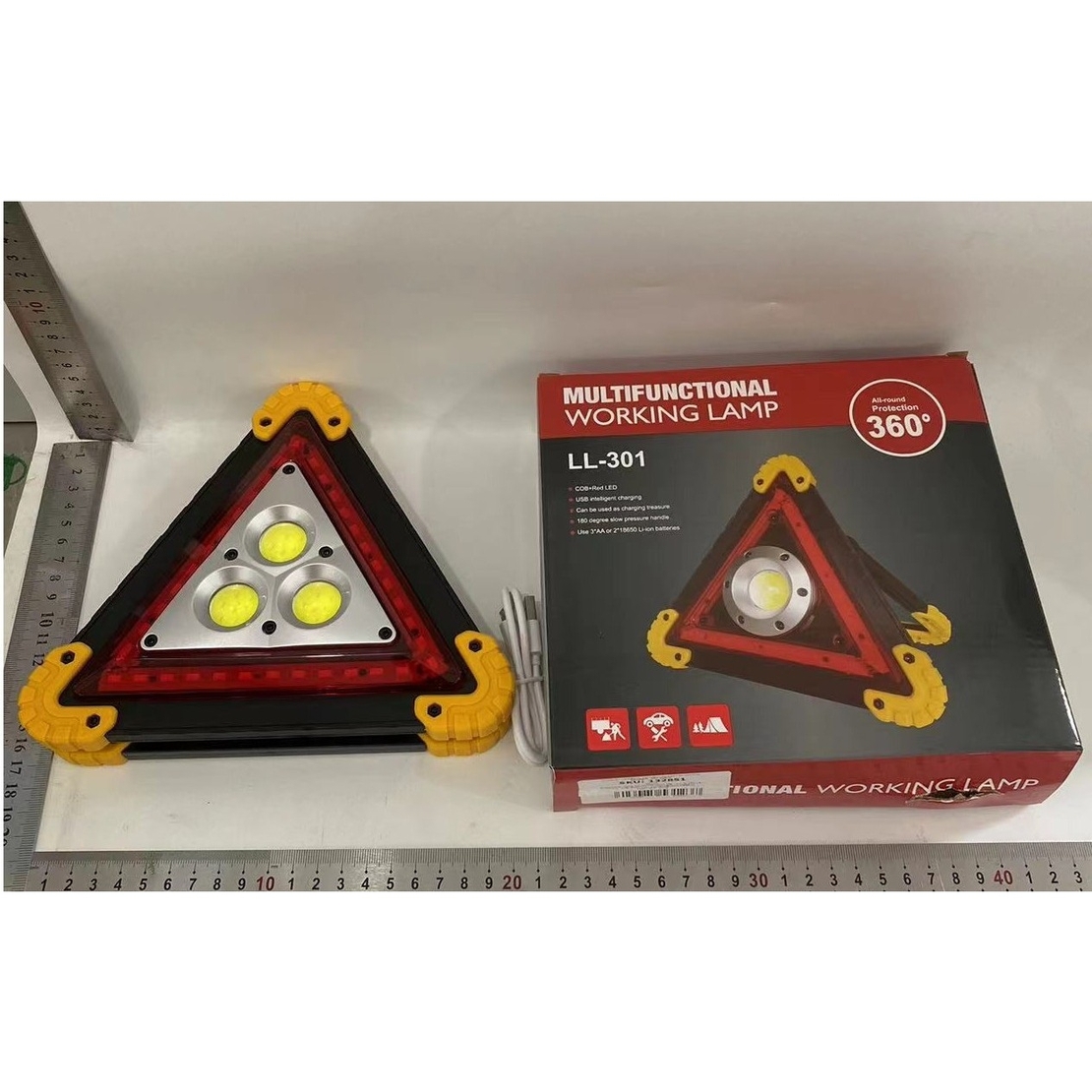 Triunghi Multifunctional de Avertizare, Vafy, Lanterna LED, Impermeabil IP65, 800 lm, 2 x AA, Functie Incarcare Telefon, USB si Micro USB, COB, Portocaliu