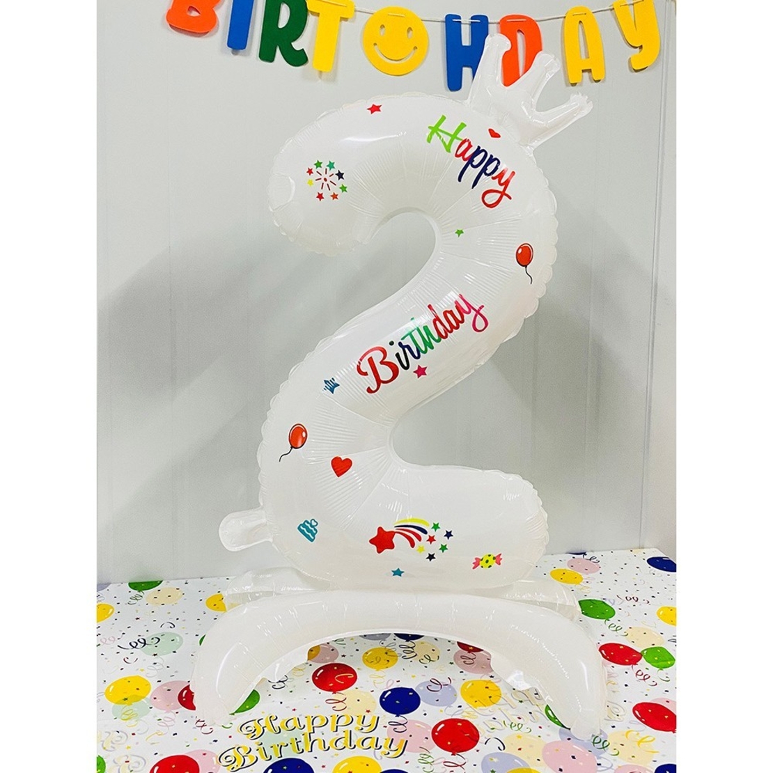 Balon din Folie Metalizata, Flippy, Figurina Cifra, Model 2 cu Happy Birthday Scris, Tema Aniversare 81 cm, Ambalaj Individual, Pai Inclus, Umflare cu Aer sau Heliu, Alb