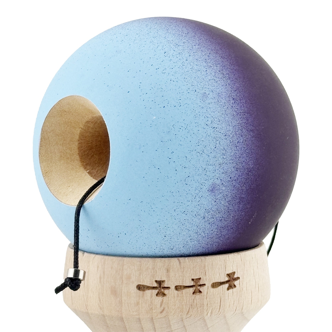 Kendama X Originala, Profesionala, Flippy, Cupe Mari KING SIZE V3, Rubber Grip, Gaura in Baza, Rulment Metalic, din lemn 18 cm, Ata 62/65 cm, Gradient Negru/Albastru deschis